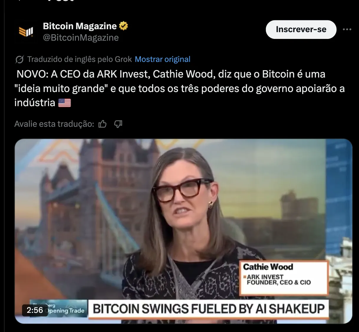 Constituição com o logo do Bitcoin